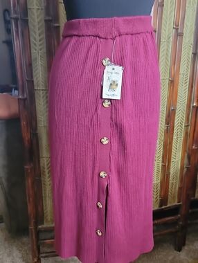 Hippie Rose Ribbed Button-Front Midi Skirt in Magenta